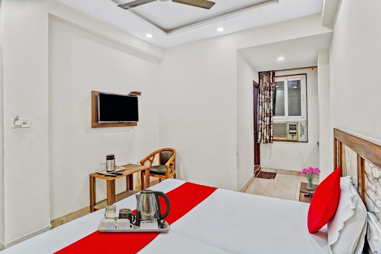 Oyo 88326 Hotel Cloud 9 新德里 外观 照片