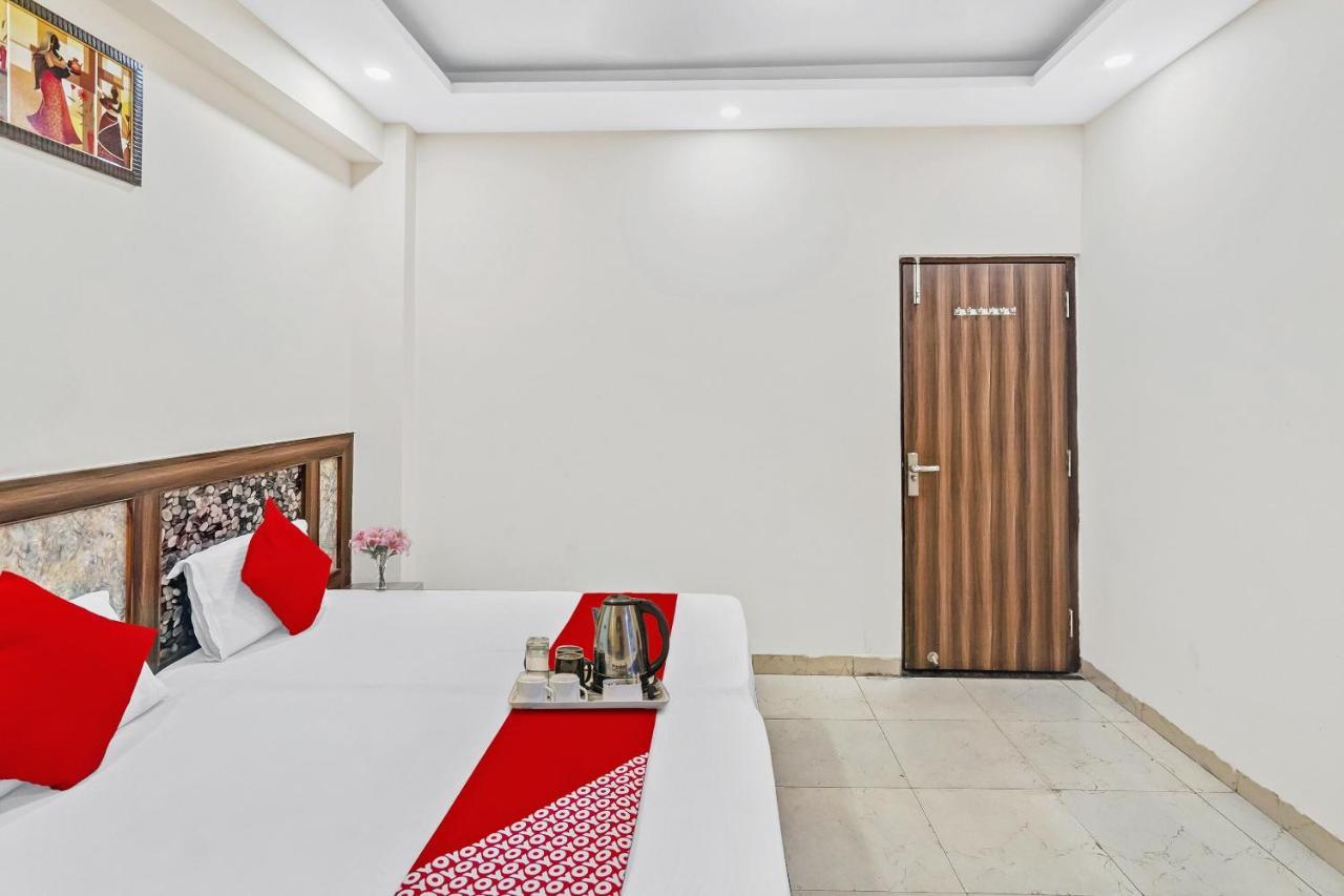 Oyo 88326 Hotel Cloud 9 新德里 外观 照片