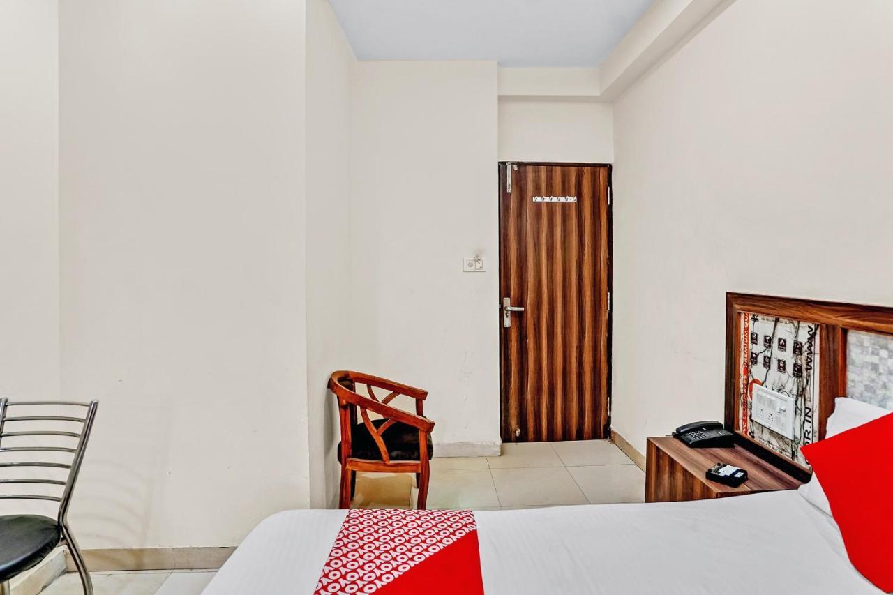Oyo 88326 Hotel Cloud 9 新德里 外观 照片